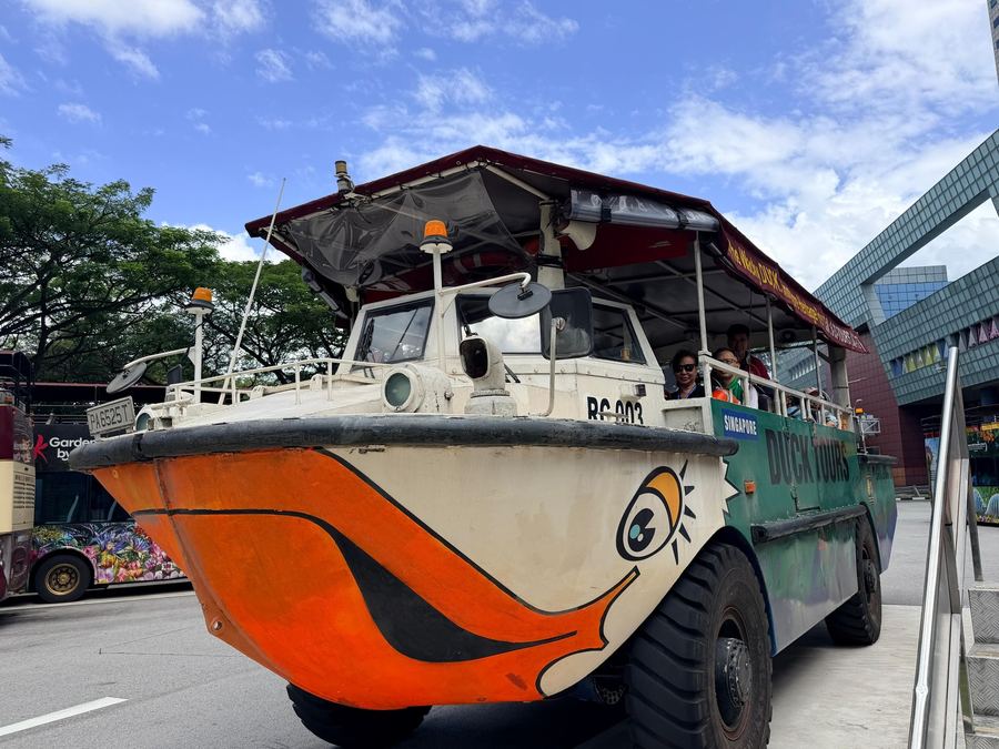 Edufarm Golden Years Club on the Singapore Duck Tour